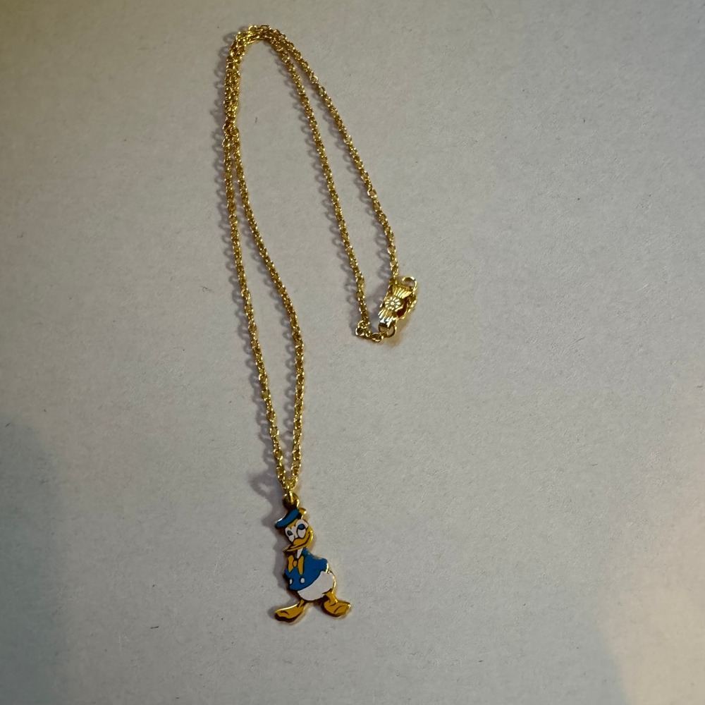 Vintage Walt Disney Productions Donald Duck Enamel Pendant Gold Tone Necklace